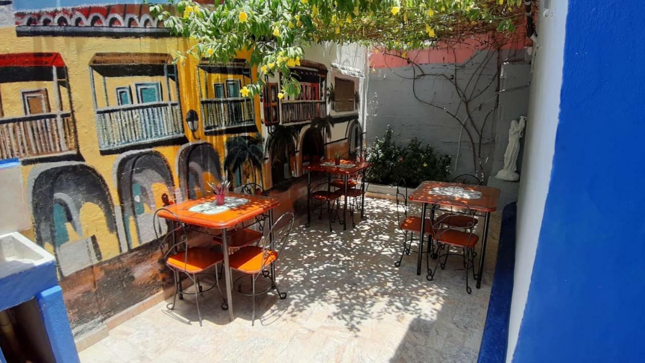 Hostal Aquarium Cartagena Exterior photo
