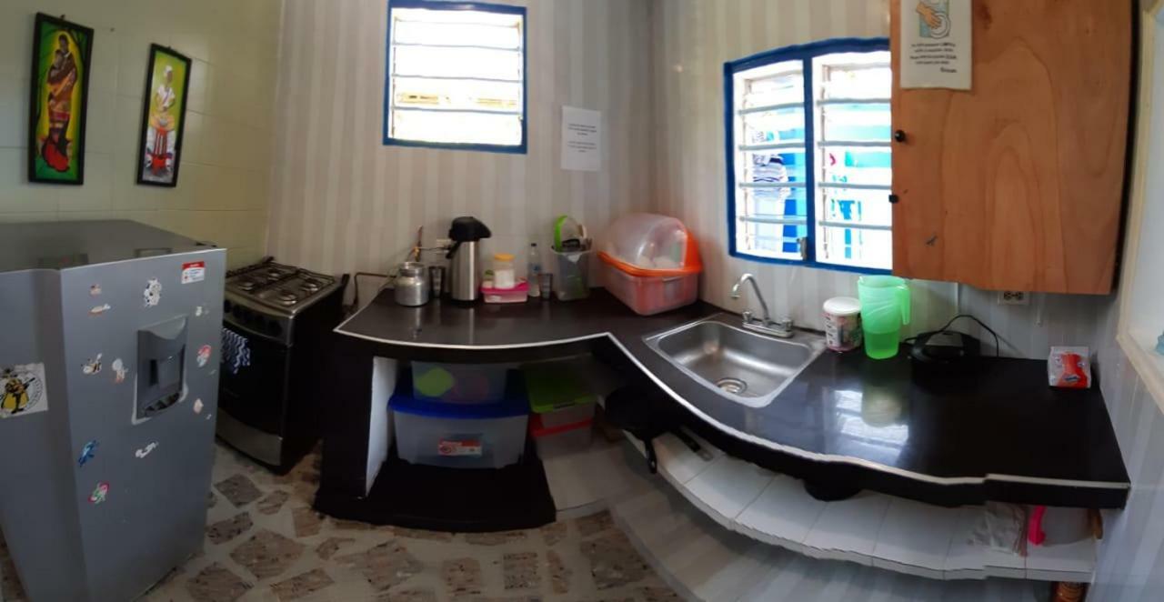 Hostal Aquarium Cartagena Exterior photo